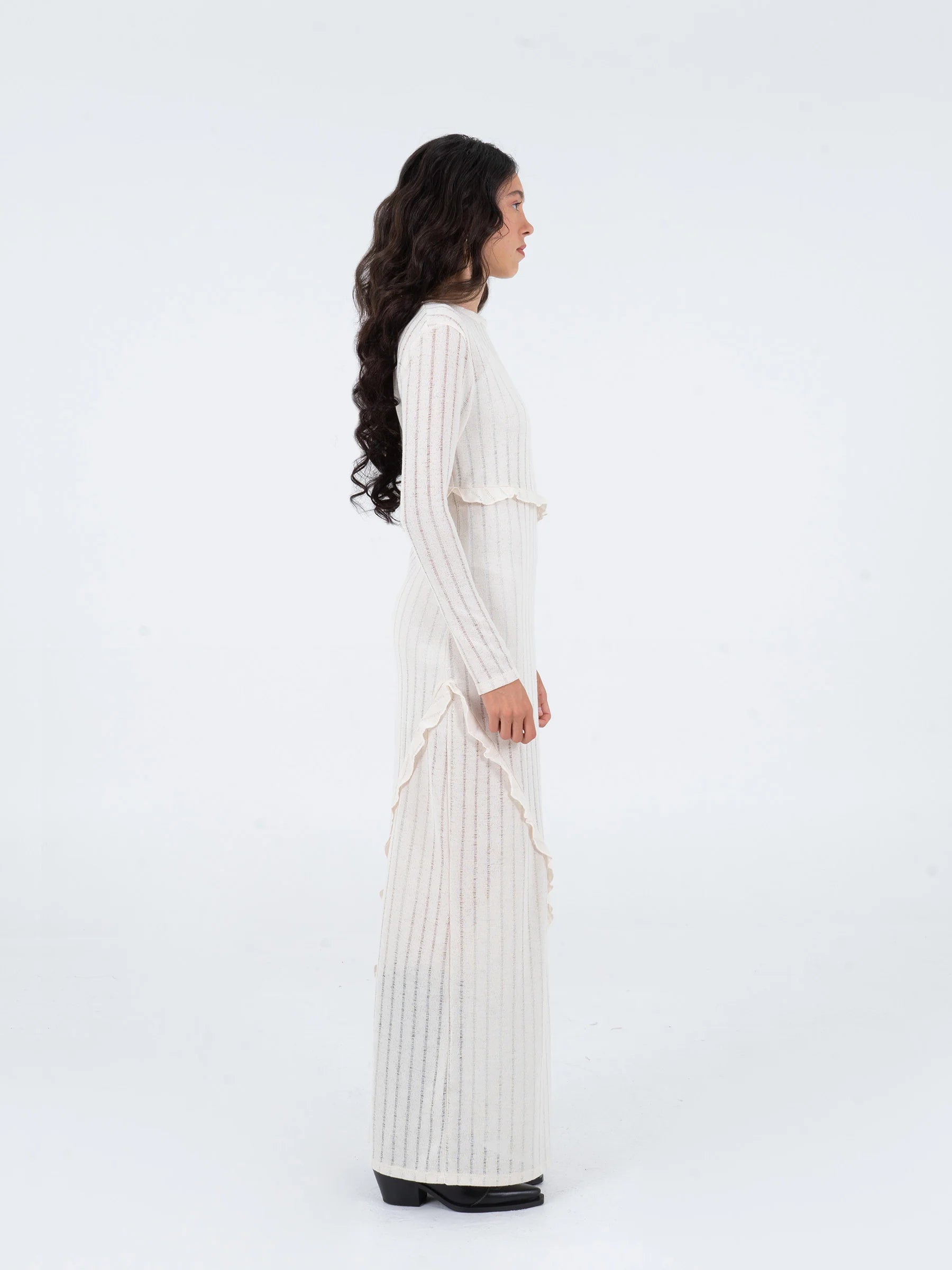 CARMEN SAYS Ribbed Long Sleeved Off White Dress