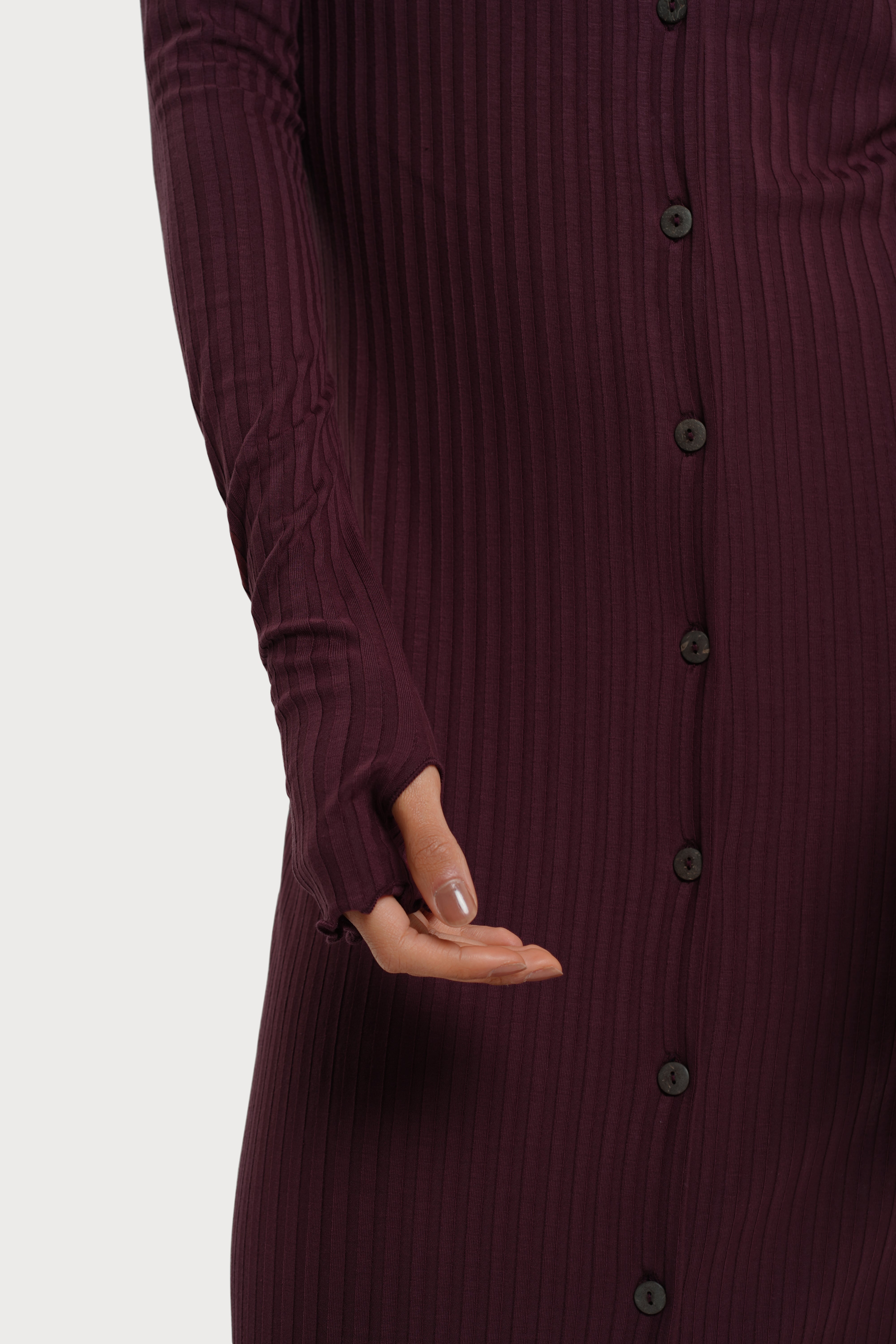 RESIDUS Bordeaux-wine long fitted dress with long sleeves and V