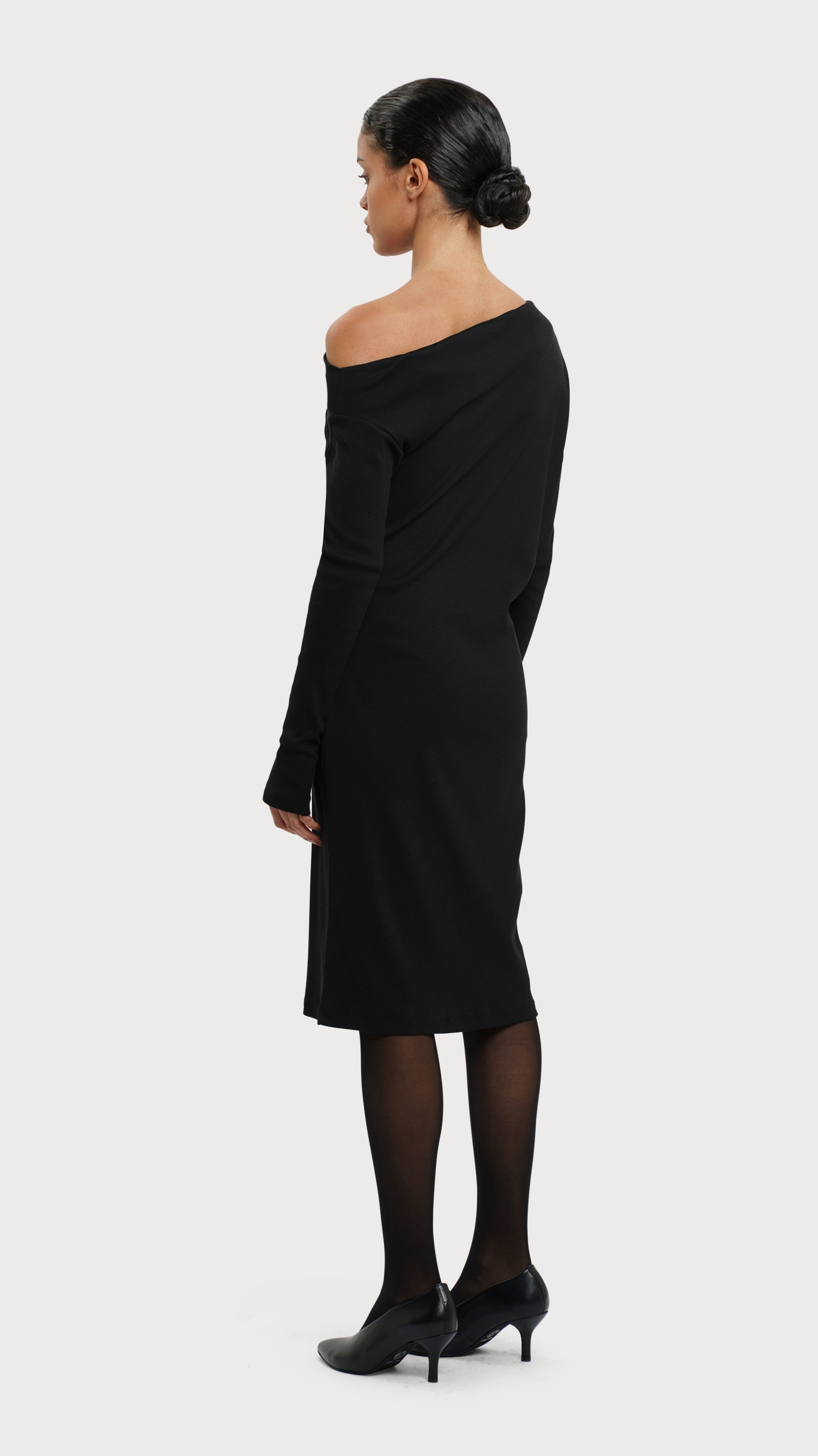 RESIDUS Black Fitted Mid-Length Dress
