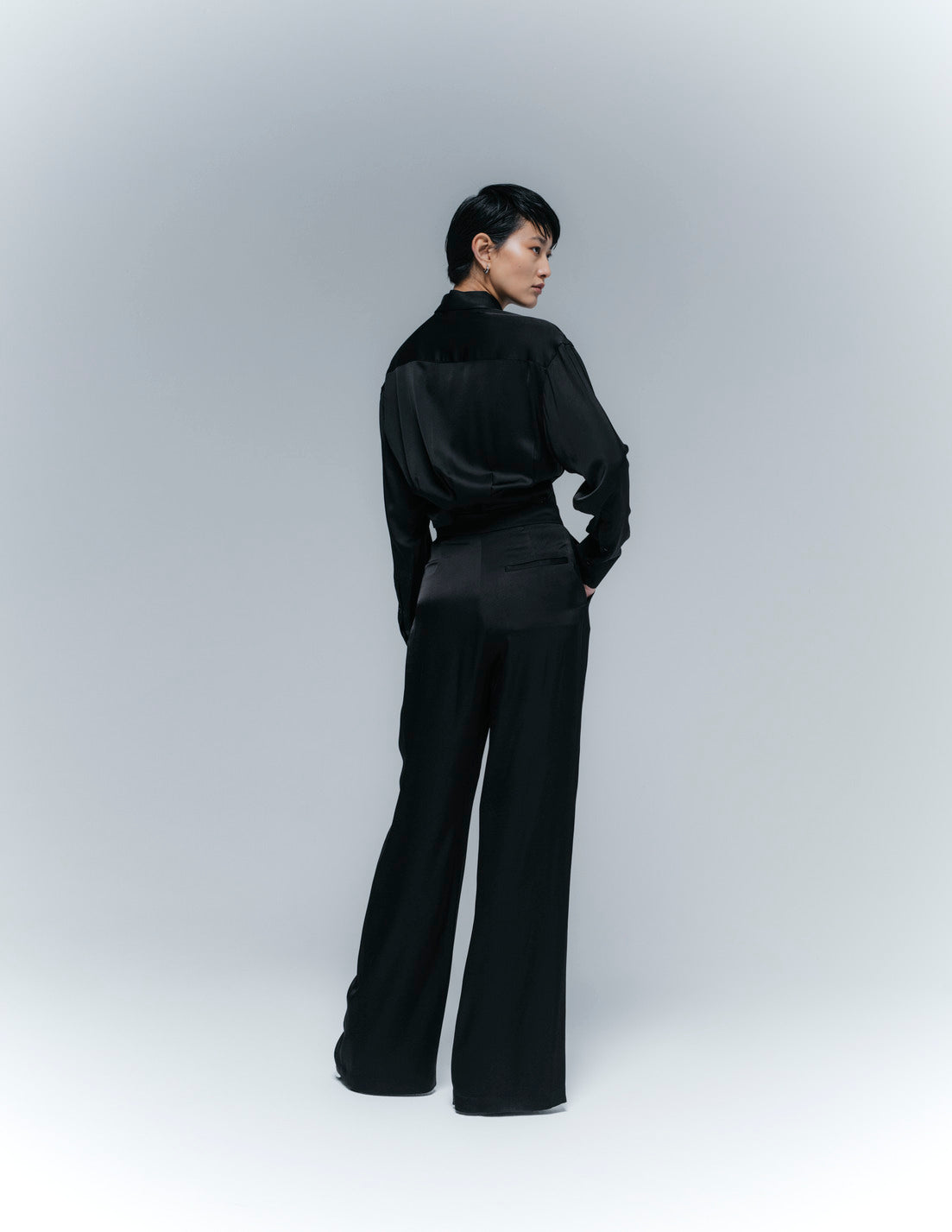 a-line-cassandra-shirt-black