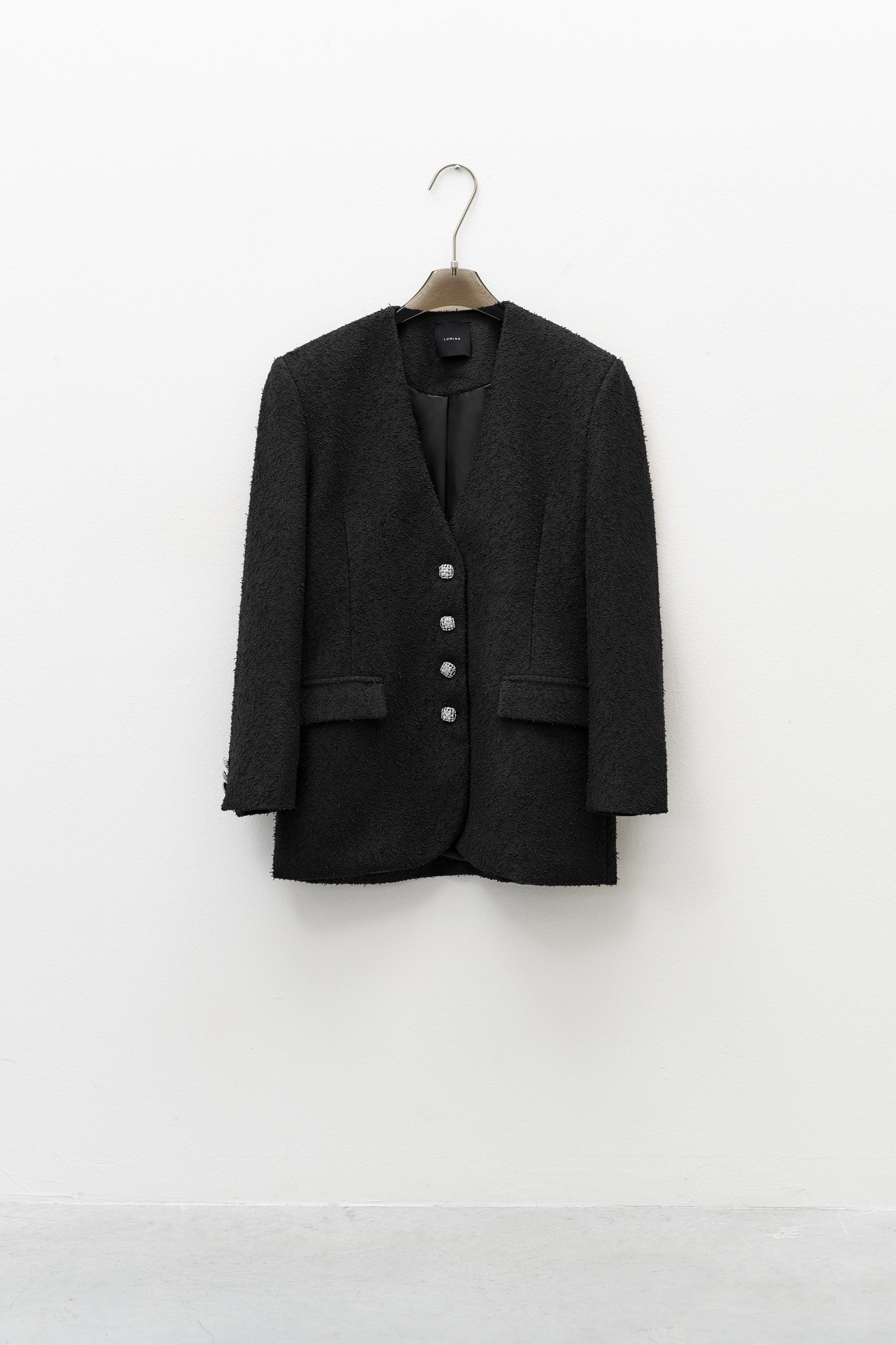 LUMINA black blazer with V neckline