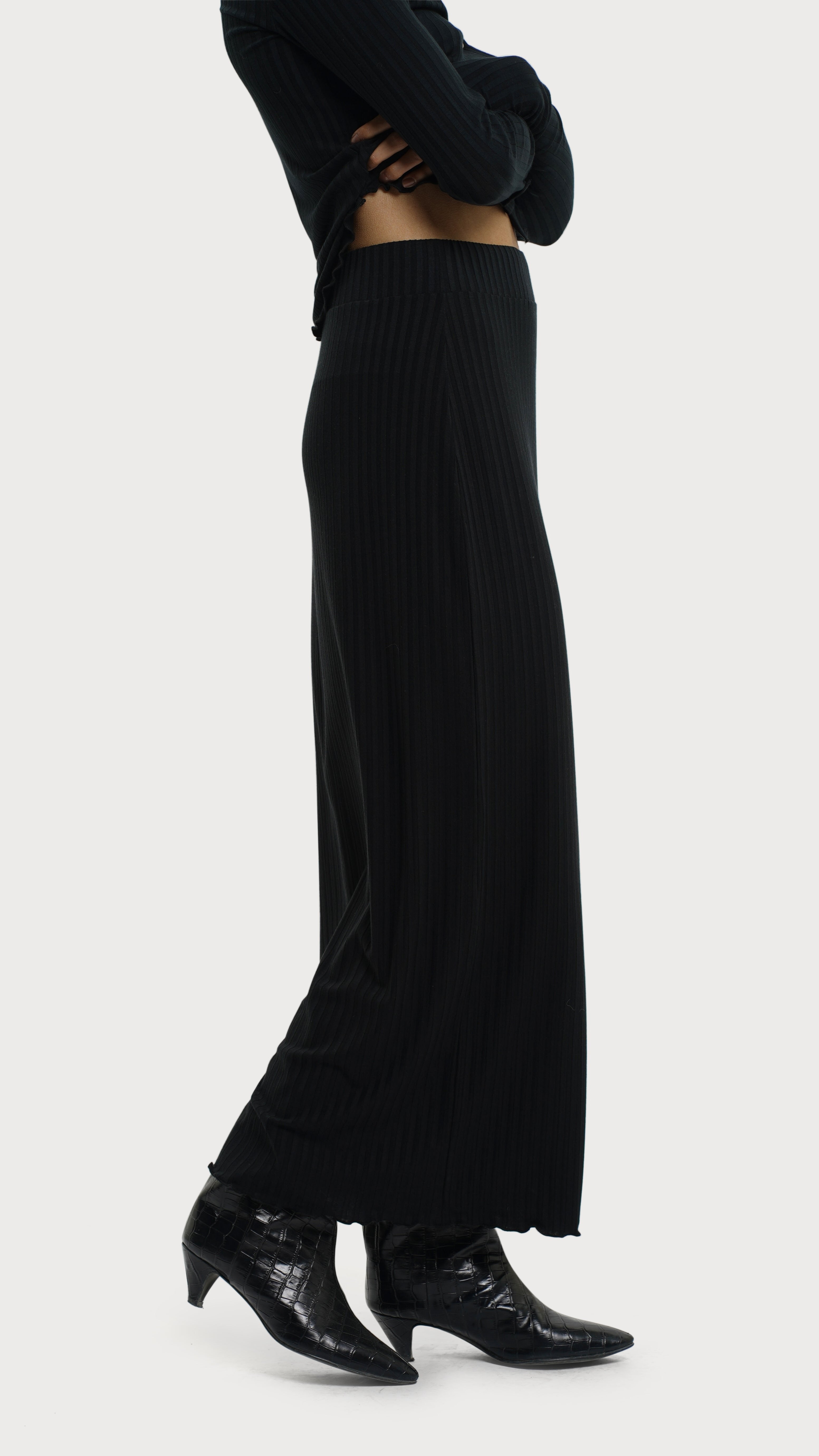 RESIDUS black long skirt