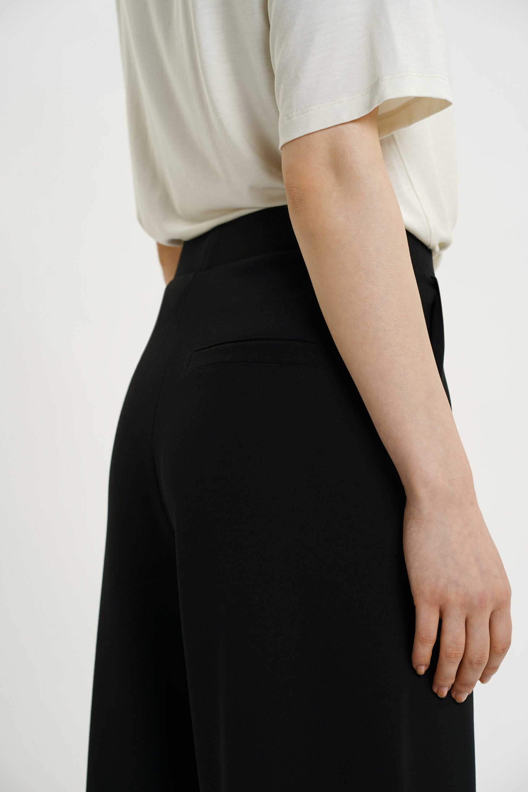 RESIDUS Black high waist trousers with full length wide legs and side pockets