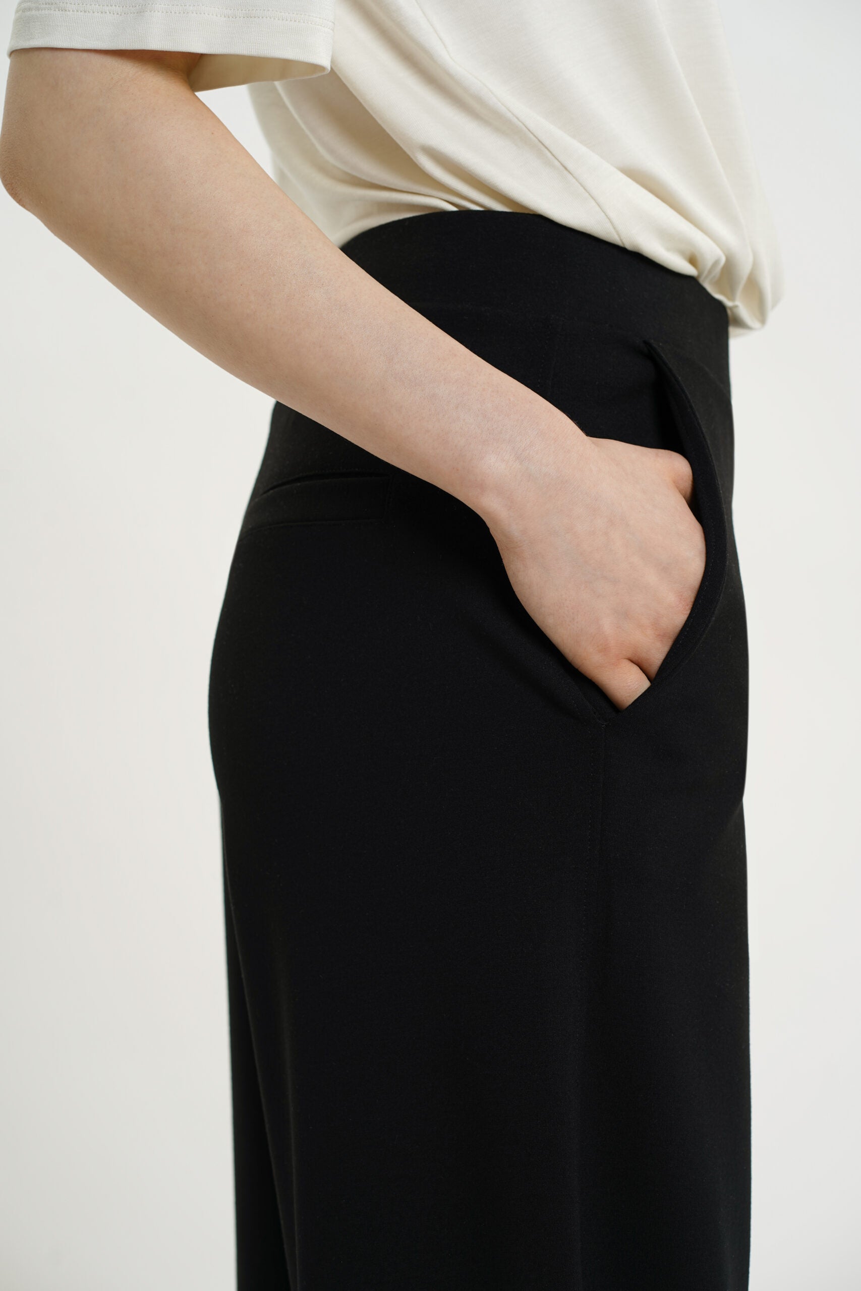 RESIDUS Black high waist trousers with full length wide legs and side pockets