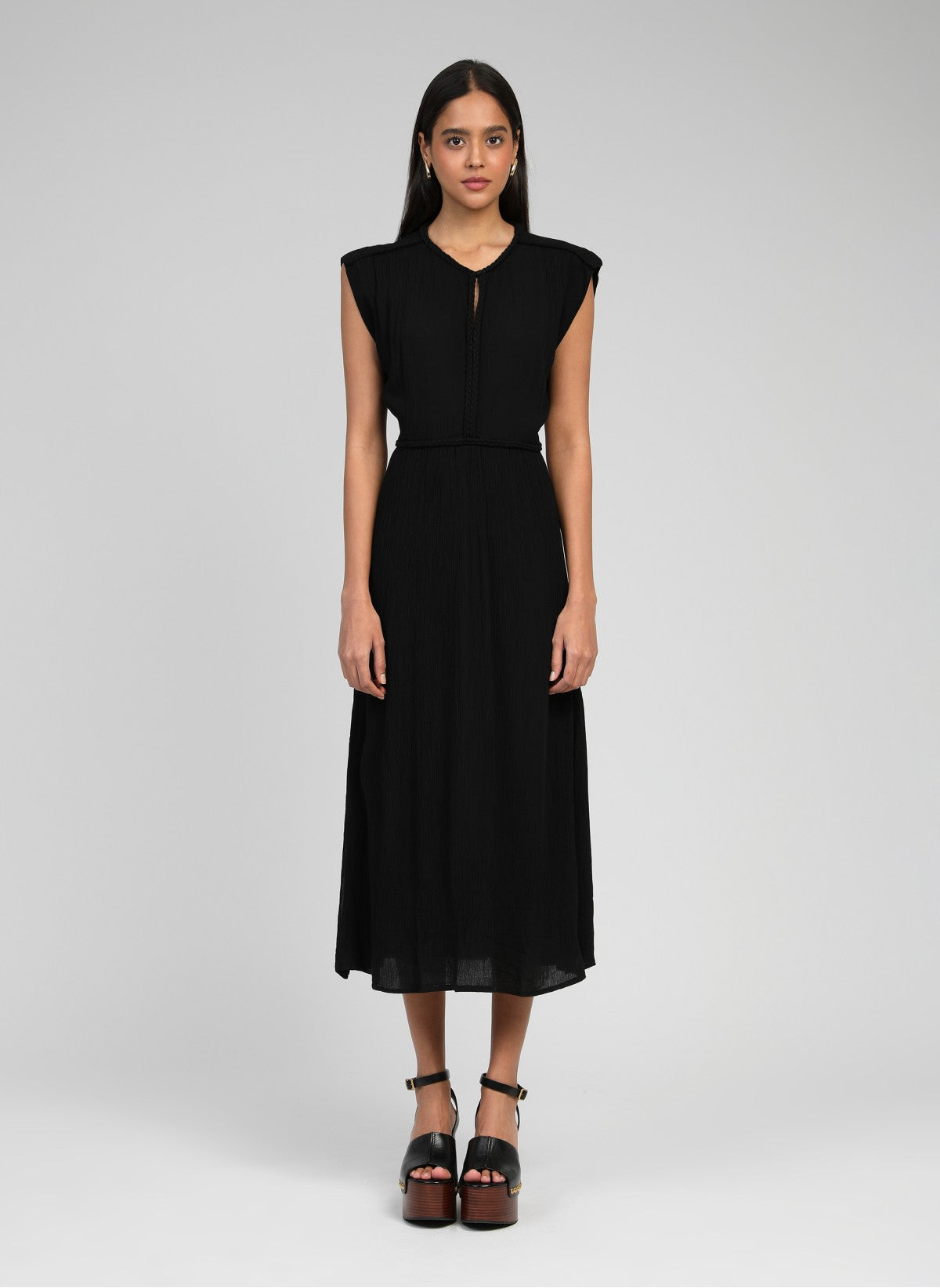 Clara dress black midi dress sleeveless v-neck slim fit front view