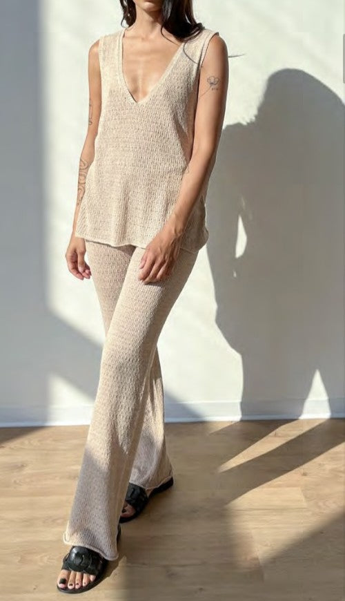 Valeria Set beige knitted summer set front view on model V-neck top and high waist pants